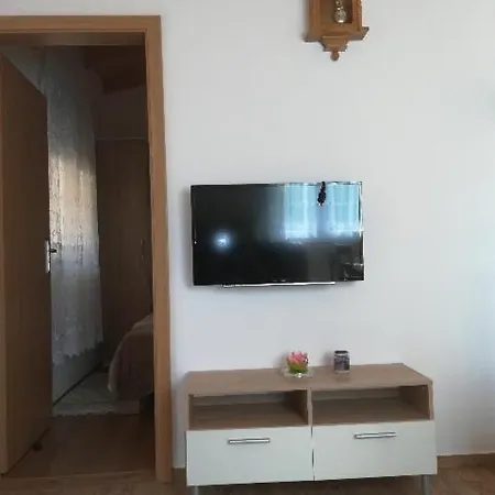 Sabljak-nerezine Nyaraló *